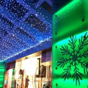 https://keymate.de/wp-content/uploads/2016/03/HK_TST_night_Salisbury_Road_Sogo_LED_light_Xmas_decor_Jan-2013-e1459255934242-300x300.jpg
